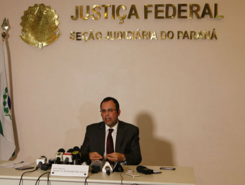 Suspeito de terrorismo preso no Paraná é jovem e morador de Colombo, na RMC