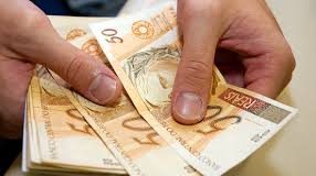 Mercado projeta queda da economia em 3,2% e inflação em 7,31% este ano