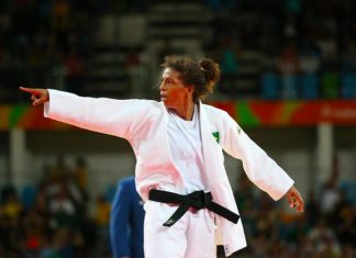 Rafaela Silva vence atleta da Mongólia e conquista o primeiro ouro do Brasil