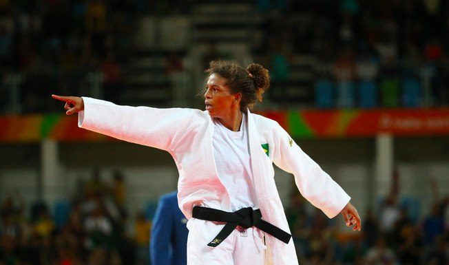 Rafaela Silva vence atleta da Mongólia e conquista o primeiro ouro do Brasil