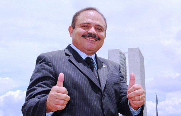 Waldir Maranhão é condenado pelo TCE-MA a devolver R$ 10 milhões