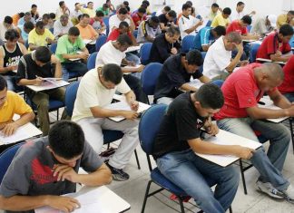 Concursos oferecem vagas com salários de até R$ 9.114,00