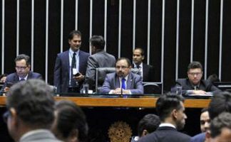 Câmara inicia hoje a votação do segundo turno da PEC do teto de gastos