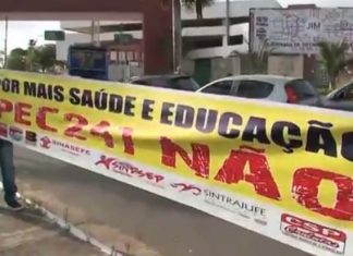 Servidores federais protestam contra a PEC 241 em São Luis