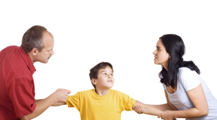 Divórcios caem e guarda compartilhada de filhos cresce, indica pesquisa
