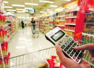 Procon encontra variação de até 325,44% em itens para festas de fim de ano