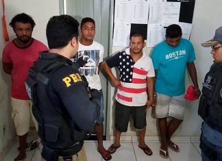 PRF de Balsas acaba de prender 04 suspeitos munidos de armas