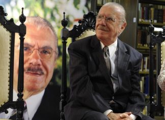 Sérgio Moro tenta intimar José Sarney há quase dois meses