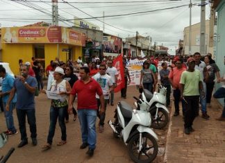 Greve geral em Balsas levou milhares às ruas e avenidas.