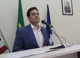 Dep. Alexandre Almeida fala na Câmara de Balsas sobre o sistema de videomonitoramento nas saídas da cidade.