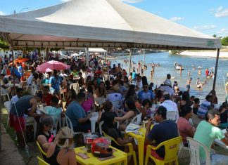 Verão Balsas: águas límpidas, músicas ao vivo, descontração em ritmo de férias.