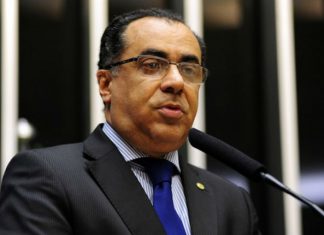 Começa a soltura dos presos nas operações da PF.