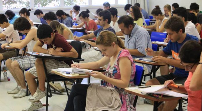 Primeiro dia de provas do Enem tem 30% de abstenção