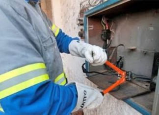 Defesa do Consumidor aprova regras para cortes de água, luz e telefone