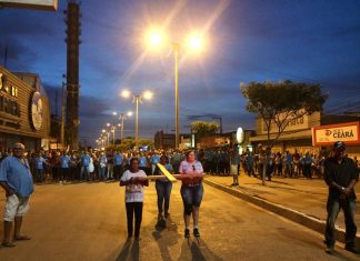A procissão da Via Sacra leva centenas de fiéis ao Cruzeiro, em Balsas/MA