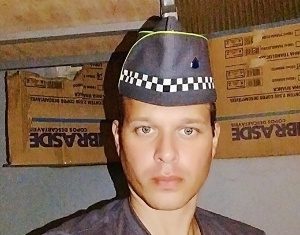 PM é expulso após denunciar tortura e diz que hoje teme pela vida; corporação cita indisciplina