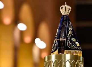 Imagem peregrina de Aparecida se despede do Maranhão