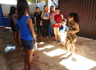 Alunos do Colégio Educar entregam arrecadação da festa junina à Casa Abrigo, em Balsas/MA