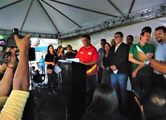 Surpreendido por um distúrbio fisiológico, Flávio Dino cumpriu sua programação e assinou Ordens de Serviços