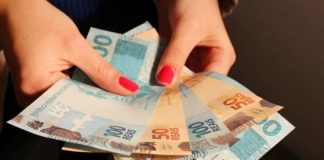 As mulheres e a relação com o dinheiro no século 21