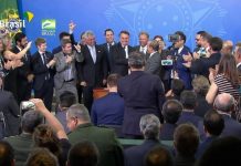 Decreto de armas de Bolsonaro facilita porte para políticos, caminhoneiros e outras categorias