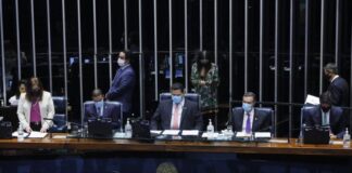 Parlamentares afirmam que adiar eleições concilia participação popular e saúde