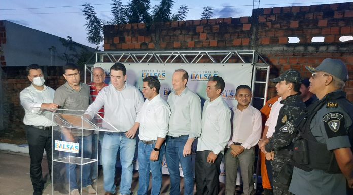 Prefeito de Balsas assina ordem de serviço para a construção da Escola Militar Tiradentes