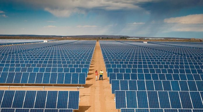 Brasil atinge marco histórico de 1 milhão de usinas solares em telhados de casas, empresas, indústrias e terrenos