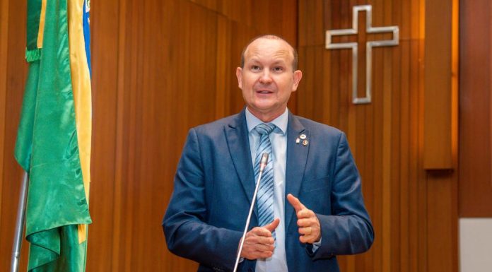 Márcio Honaiser apresenta indicações para reforma de escolas estaduais em Balsas