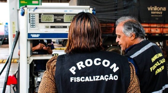 Procon e Inmeq notificam postos de combustíveis e interditam equipamentos com irregularidades em Balsas