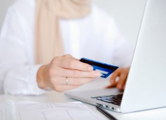 Especialistas dão dicas de como aproveitar a Black Friday sem cair em cilada