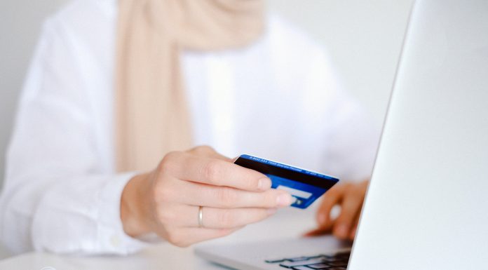 Especialistas dão dicas de como aproveitar a Black Friday sem cair em cilada