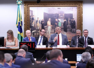 Decreto estende período de recadastramento de armas até 3 de maio