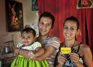 Bolsa Família é recriado com mínimo de R$ 600 por família e mais R$ 150 por criança de até seis anos