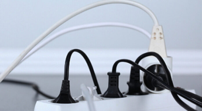 Empresa alerta para os riscos com eletricidade no dia a dia, dentro e fora de casa