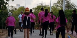 OGMO-ITAQUI realiza caminhada Outubro Rosa para conscientizar sobre prevenção ao câncer de mama
