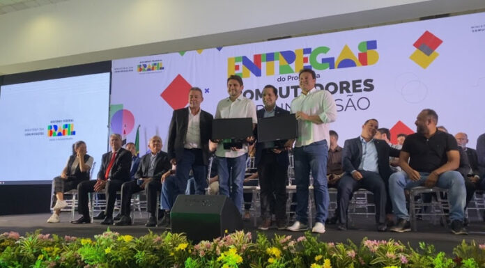 Mil computadores são entregues a 94 instituições no Maranhão, pelo governo federal