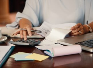 Empreendedores excluídos do MEI por débitos com a Receita têm até esta quarta-feira para regularizar situação