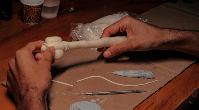 Workshop promovido pela UFMA resgata patrimônio maranhense por meio da produção de réplicas de dinossauros