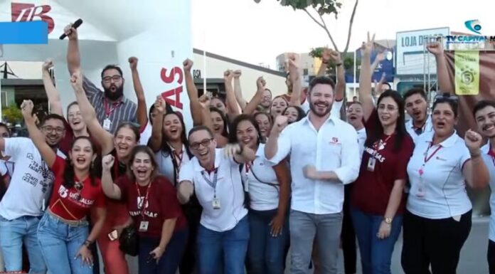 Unibalsas comemora reconhecimento como Centro Universitário com passeata
