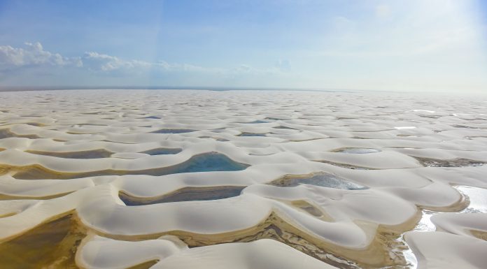 Juscelino Filho destaca sucesso dos Lençóis Maranhenses na Feira Internacional de Turismo