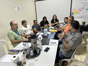 Reunião na Sala do Empreendedor contou com empresários, representação da Associação Comercial de Estreito e equipe do Sebrae.