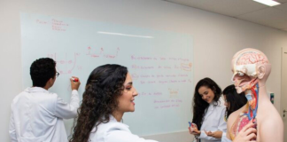 IDOMED abre inscrições para bolsas integrais do Programa Mais Médicos em diversas regiões do Brasil