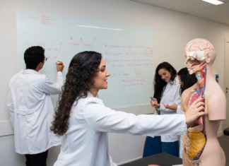 IDOMED abre inscrições para bolsas integrais do Programa Mais Médicos em diversas regiões do Brasil