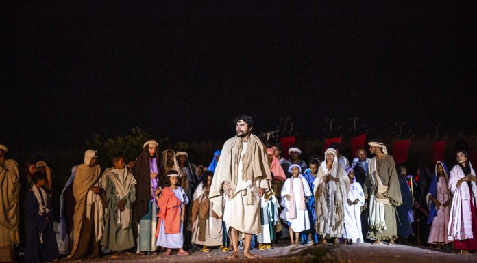Feriado com propósito: maranhenses encontram na Paixão de Cristo de Floriano uma experiência de fé, cultura e viagem